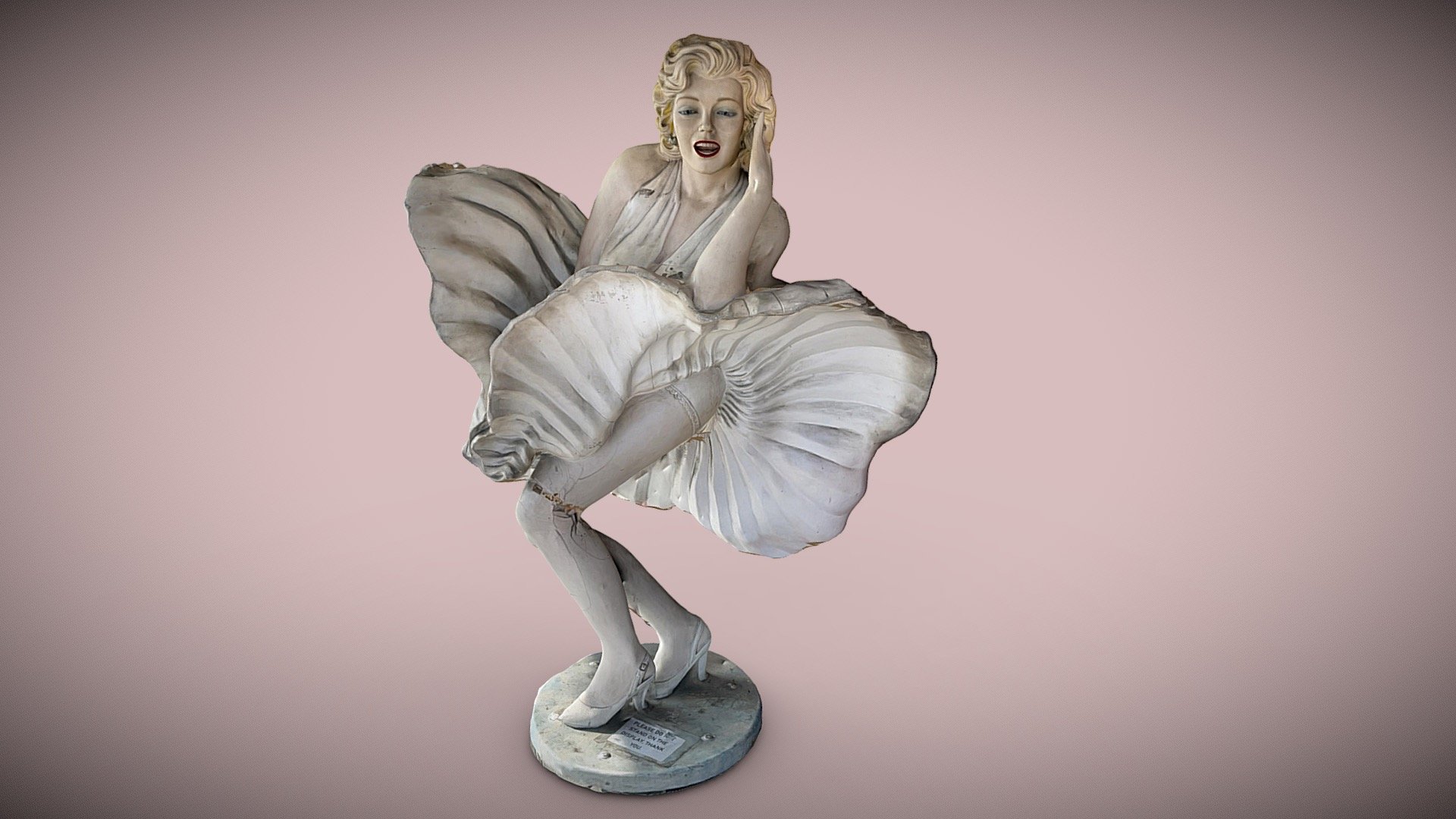 Quick scan of a Marilyn Monroe statue while at the Long Beach Pier.  Taken with the Trnio Plus Beta app 3d model